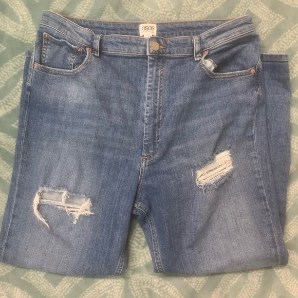Women’s ASOS distressed denim jeans. Ej3 - Picture 3 of 6